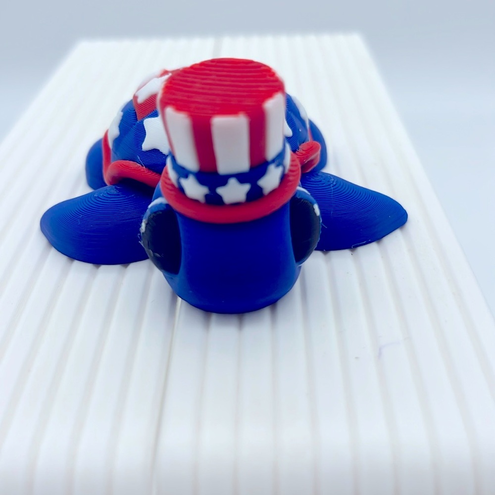 3D printed Articulated 4th of July Turtle 🐢  Fidget Toy Fun Collec…